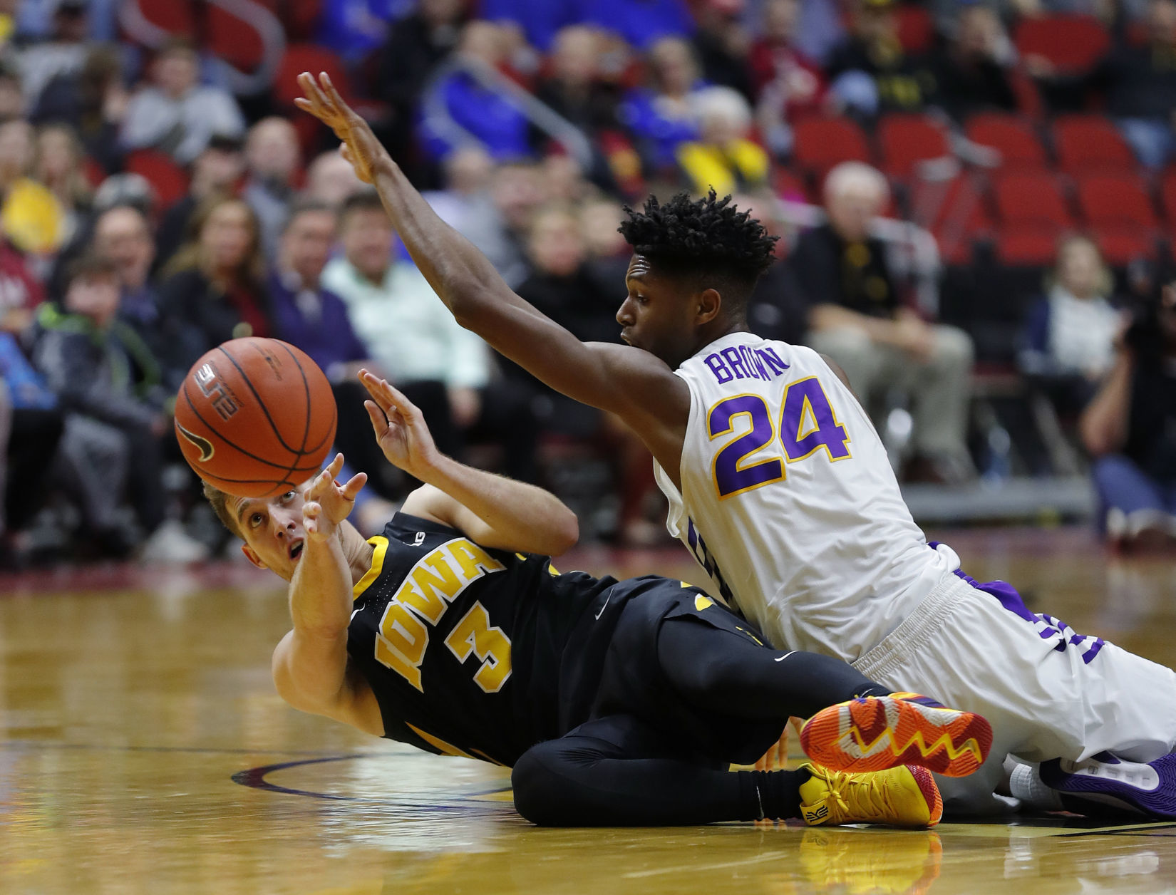 N Iowa Iowa Basketball